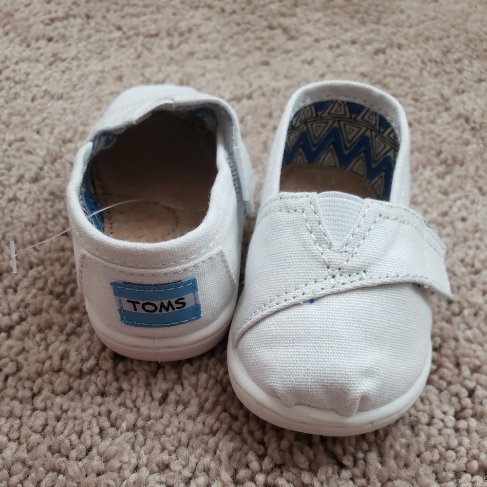 Tiny Tom's shoes